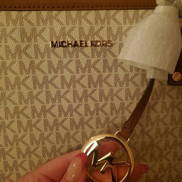 Micheal Khors Bag - Picture 2 of 4